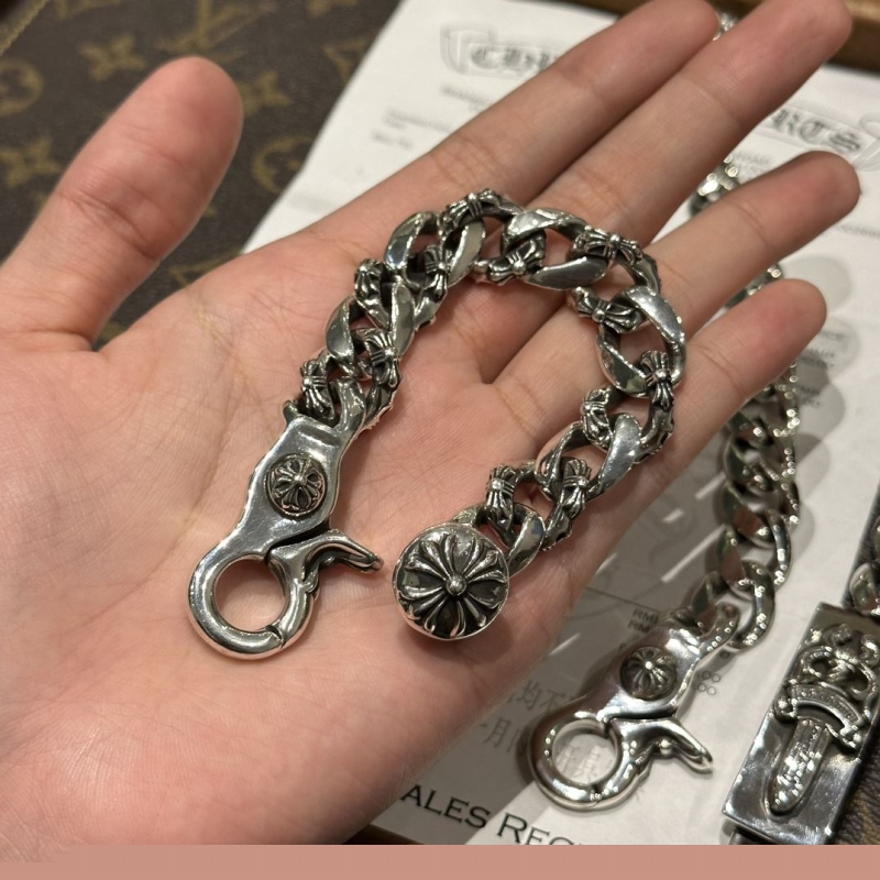 Ch**me He**ts bracelets